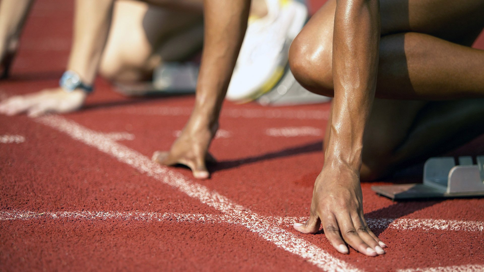 中国足球职业联赛球队伤病防护体系完善，中国足球队受伤