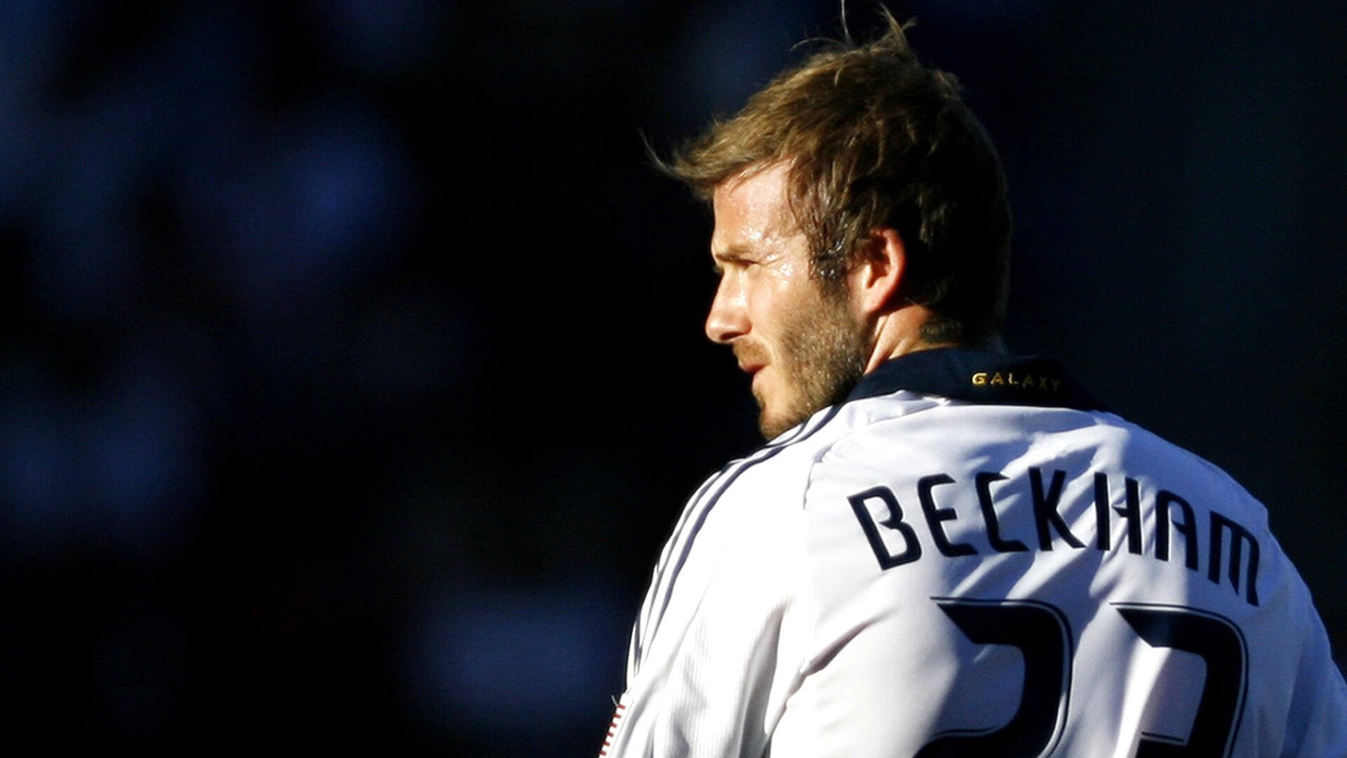 AYX GAME-中国足球联赛赛事宣传活动形式多样，足球联赛宣传海报手绘图片